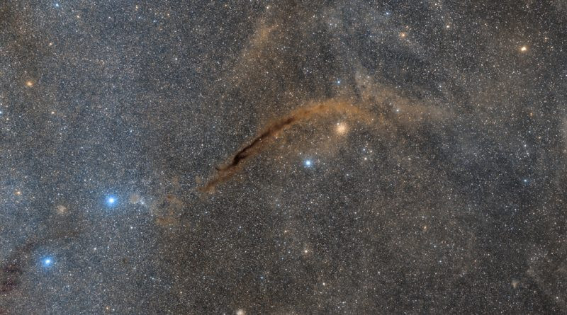 NGC 4372 et l'obscurité